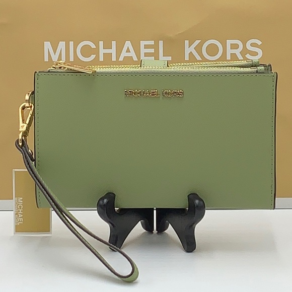 MICHAEL KORS LARGE DOUBLE ZIP WRISTLET WALLET LIGHT SAGE COLOR - Picture 12 of 13